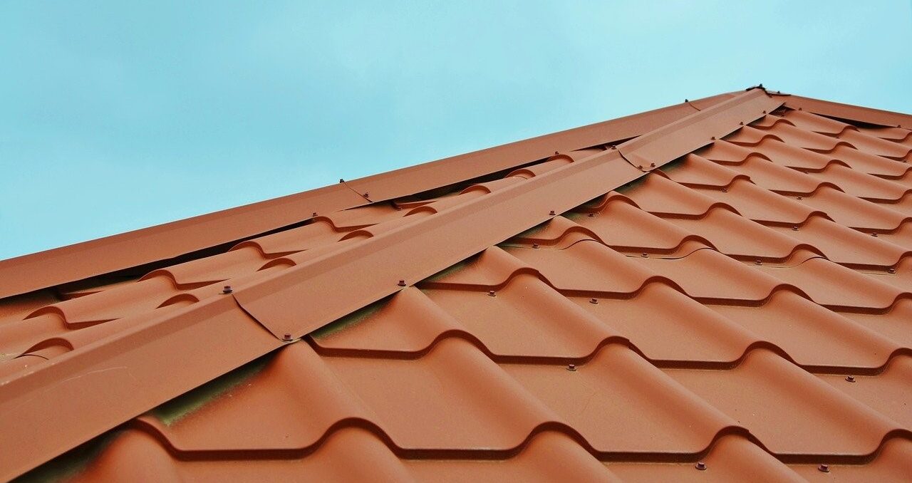屋根の修理を業者に依頼！優良業者を選ぶポイントと注意点